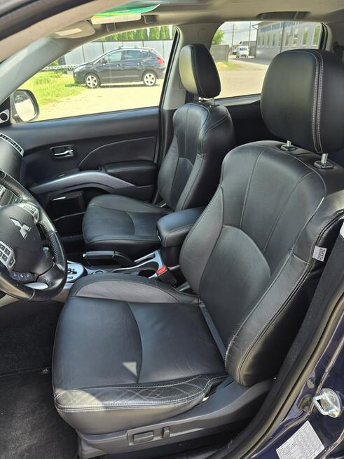 Mitsubishi Outlander 2,4benz Automat.Napęd 4x4.Szyberdach.Skóry.7 osobowe.Tempomat