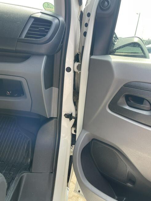 Salon PL ProAce 9 osobowy Czujniki parkowania 150KM