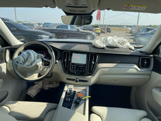 Volvo XC 60 EU Recharged T6 AWD Skóra Panorama Pamięć Kamera 340KM
