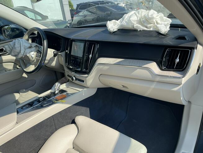 Volvo XC 60 EU Recharged T6 AWD Skóra Panorama Pamięć Kamera 340KM