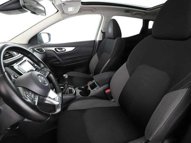 Nissan Qashqai N-Connecta 163KM panorama navi kamera360 grzane fotele tempomat