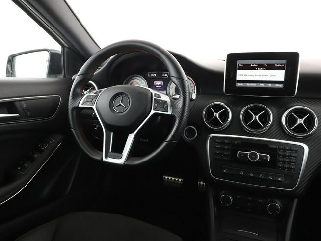 Mercedes A 180 automat skóra/alcantara bi-xenon kamera i czujniki parkowania