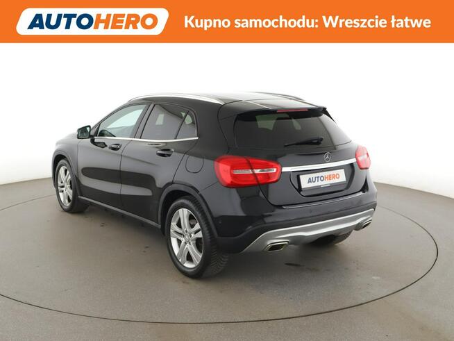 Mercedes GLA 220 bixenon navi pdc tempomat grzane fotele auto klima