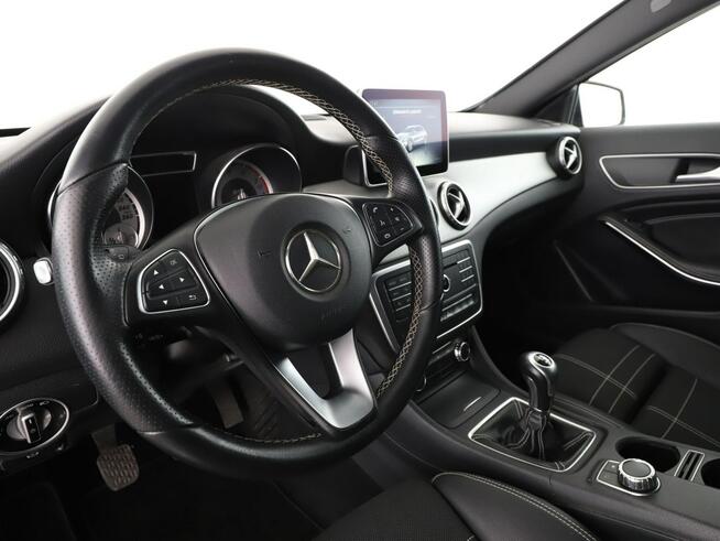 Mercedes GLA 220 bixenon navi pdc tempomat grzane fotele auto klima