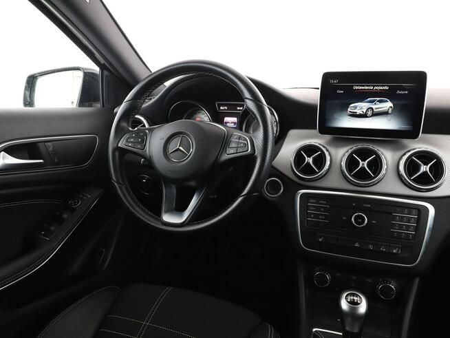 Mercedes GLA 220 bixenon navi pdc tempomat grzane fotele auto klima