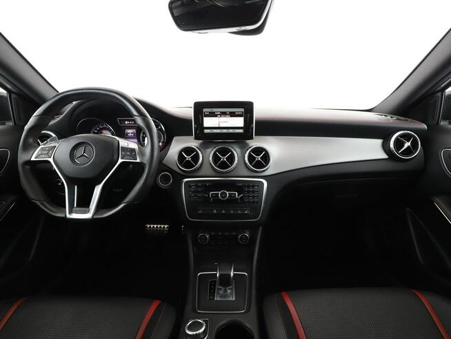 Mercedes GLA 45 AMG 4x4 automat grzane fotele bi-xenon skóra navi ambient el. fotele z pam