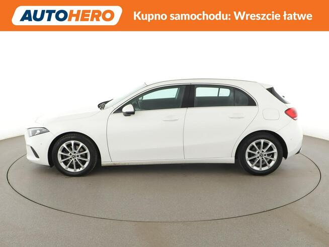 Mercedes A 180 180d Automat Navi Tempomat Grzane Fotele MBUX PArkAssist Kamera LED