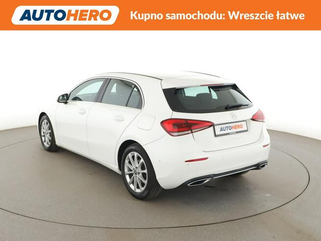 Mercedes A 180 180d Automat Navi Tempomat Grzane Fotele MBUX PArkAssist Kamera LED