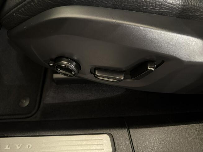 Volvo XC 60 VAT 23% Bright Plus 2.0 B4 mHEV 197KM automat 2022 r., sal. PL, HAK, V
