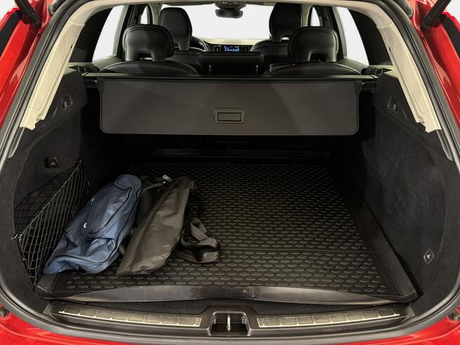 Volvo XC 60 VAT 23% Bright Plus 2.0 B4 mHEV 197KM automat 2022 r., sal. PL, HAK, V