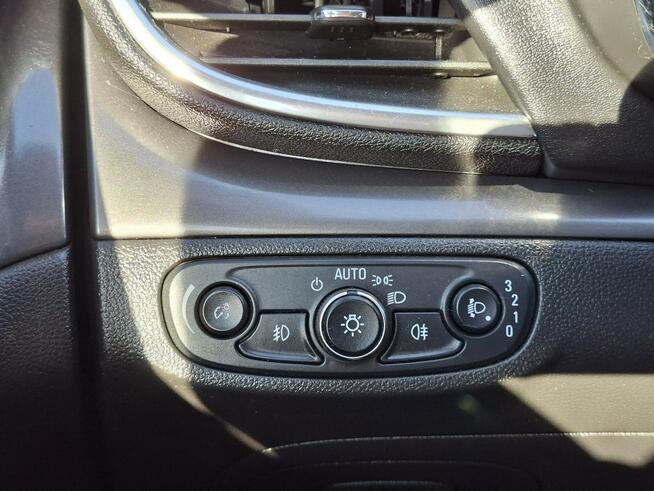 Opel Mokka X Klimatronic 2-stref, Nawigacja, CarPlay/AndroidAuto, PDC 2x, Kamera