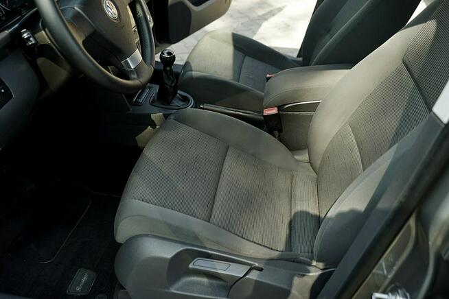 Volkswagen Touran 1,9TDI Klima, 7 osób, NAVI, Webasto, 2010r.
