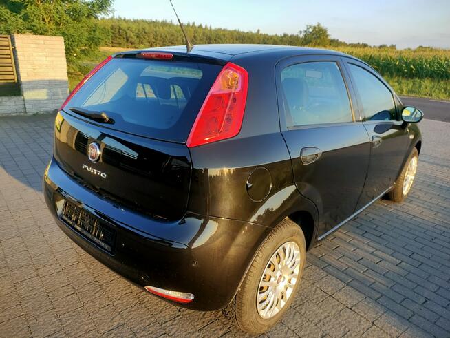 Fiat Punto 2012 1.2 benzyna Rocznik 2017 Klimatyzacja Czujniki Parkowania EL szyby