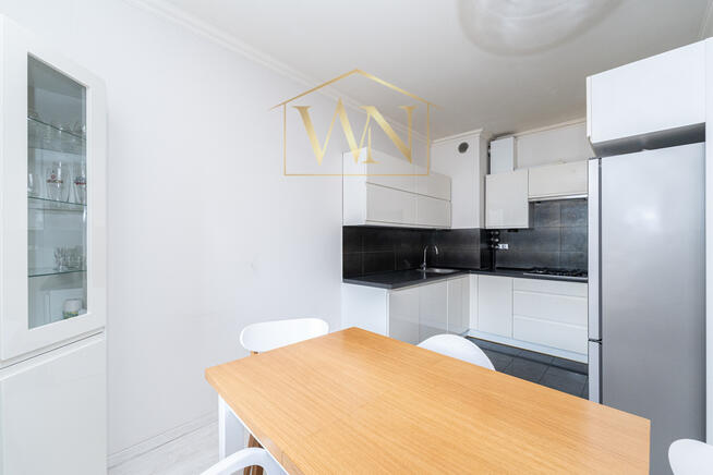 80 m² | 3 POKOJE | BALKON | GARDEROBA | PARKING