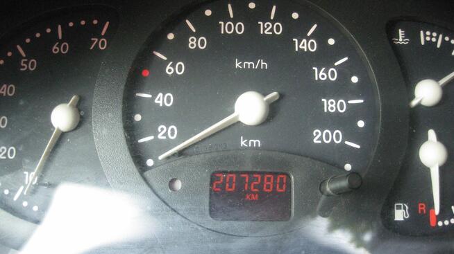 sprzedam renault clio - klimatyzacja wspomaganie kierownicy