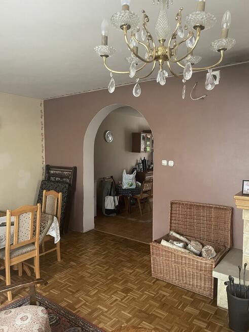 Dom wolnostojący na działce 3000 m2.