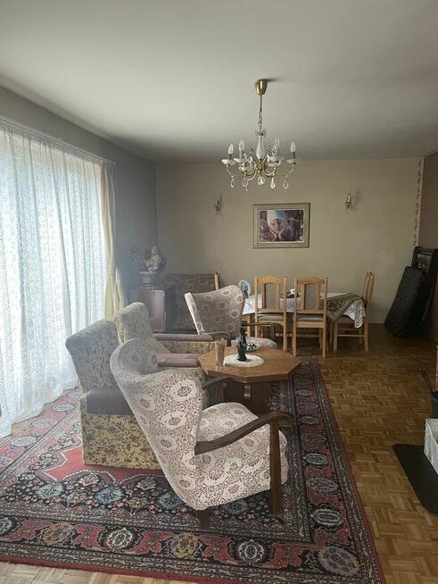 Dom wolnostojący na działce 3000 m2.