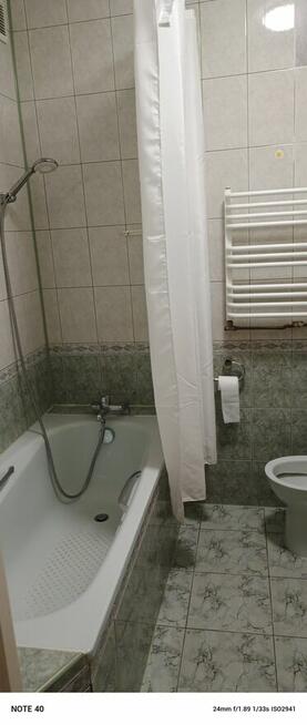 Dwa pokoje duże centrum do wynajęcia dla dziewczyn pracujący