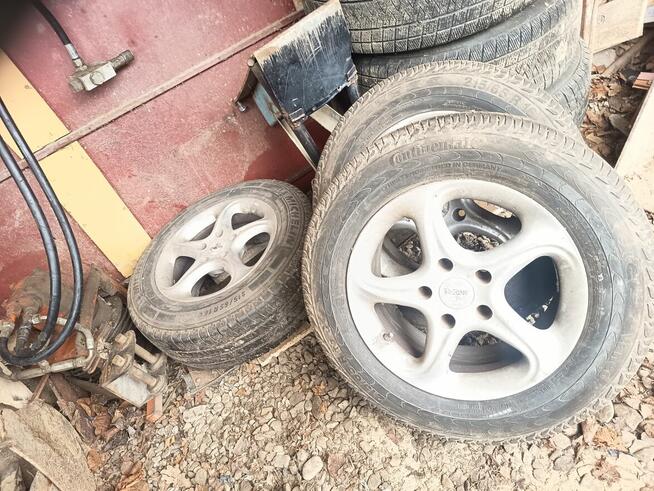 Opony z alufelgami 215x65xr16c Michelin, Continental