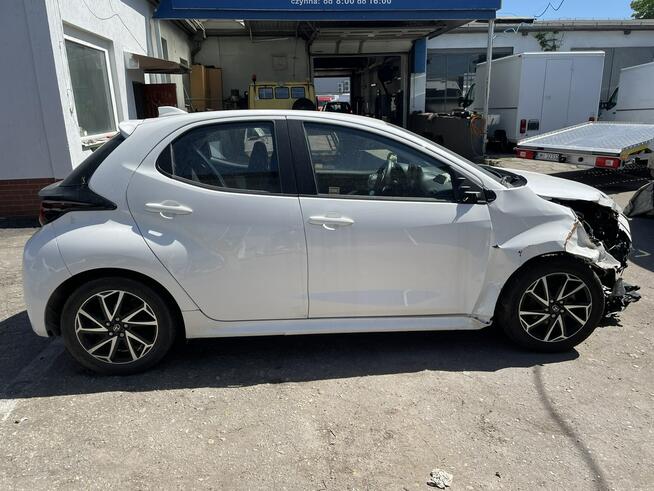 Toyota Yaris 1.5 - 125KM CarPlay Salon Polska 2024