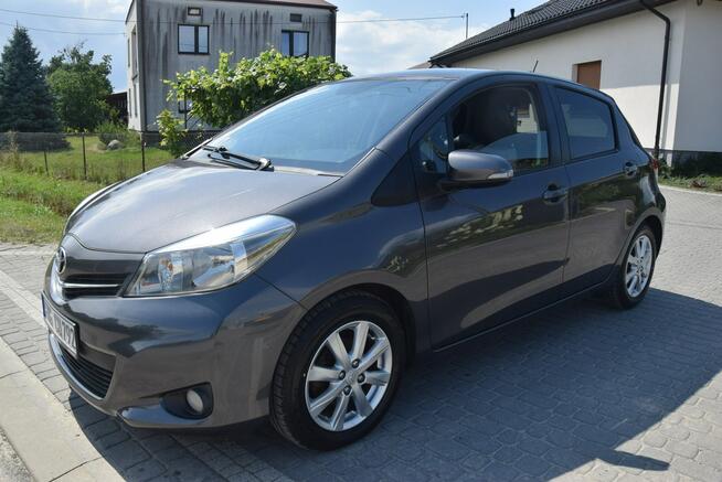 Toyota Yaris 1.3B Klimatronik Panorama Navi Kamera 2 KPL KÓŁ Sprowadzony