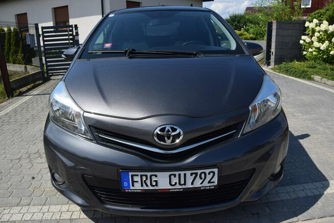 Toyota Yaris 1.3B Klimatronik Panorama Navi Kamera 2 KPL KÓŁ Sprowadzony