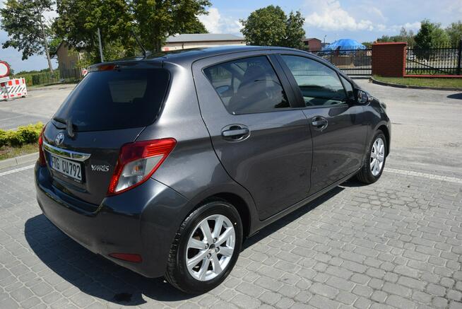 Toyota Yaris 1.3B Klimatronik Panorama Navi Kamera 2 KPL KÓŁ Sprowadzony