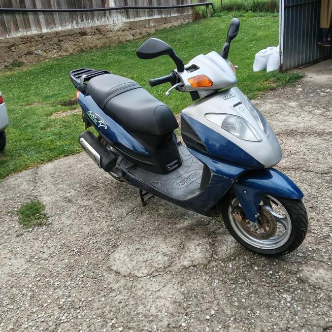 Skuter Daelim 125