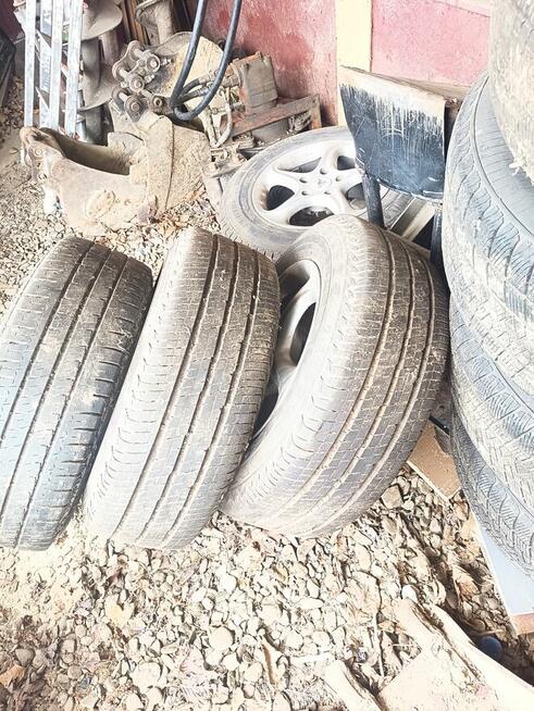 Opony z alufelgami 215x65xr16c Michelin, Continental