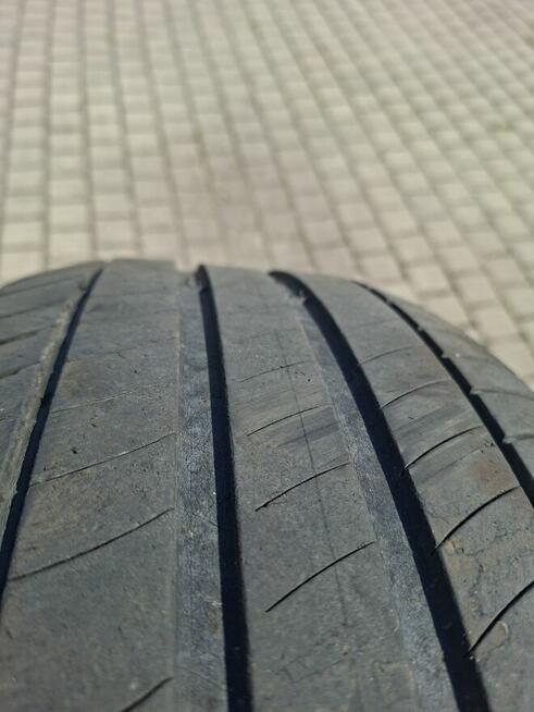 Opony 215/55/17 r NICHELIN PRIMACY 3 94 v 94 v nie naprawian