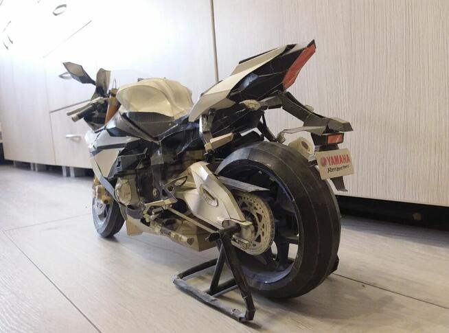 Yamaha R1