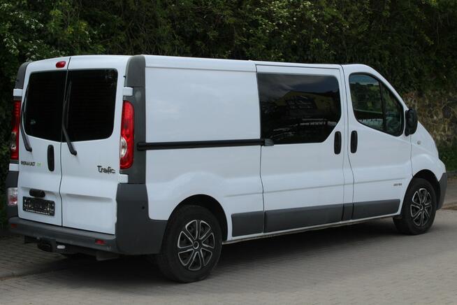 Opel Vivaro dci 115 KM Przebieg 197 tys km Long L2H1 6 sztuk