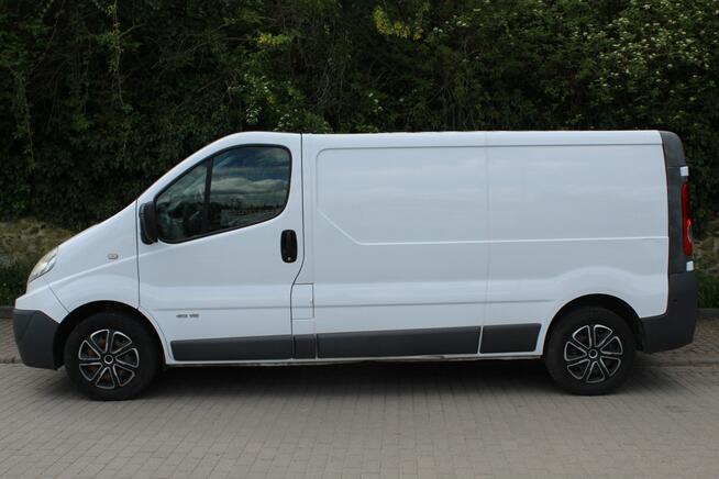 Opel Vivaro dci 115 KM Przebieg 197 tys km Long L2H1 6 sztuk