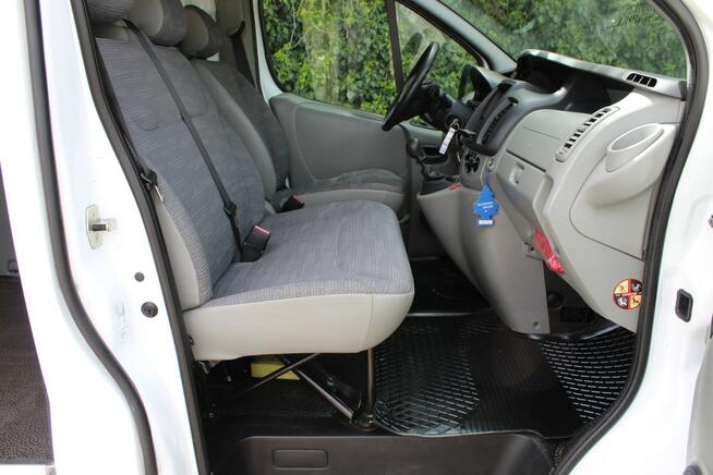 Opel Vivaro dci 115 KM Przebieg 197 tys km Long L2H1 6 sztuk