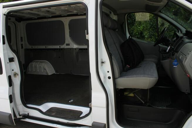 Opel Vivaro dci 115 KM Przebieg 197 tys km Long L2H1 6 sztuk