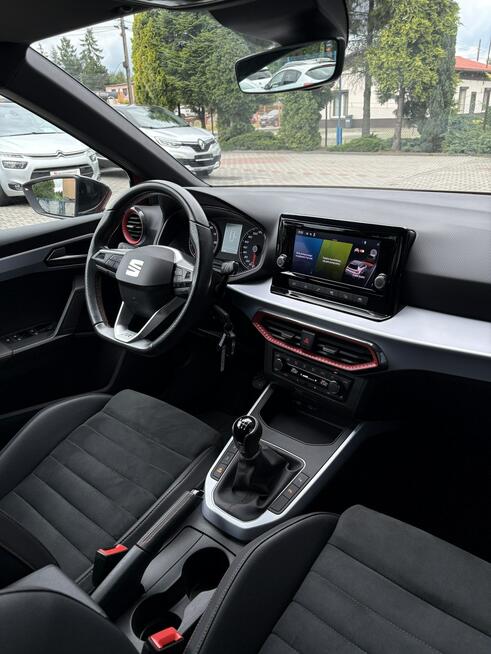 Seat Arona Rezerwacja