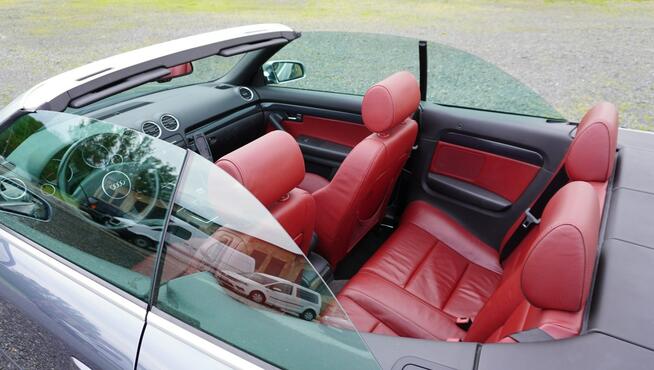 Audi A4 Cabrio 3.0 V6 220 PS _ Skóra _ Bose _ Xenon _ Navi _ SPORT