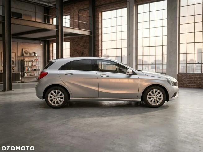 Mercedes A 180 Rok Gwarancji zadbany kamera pdc automat