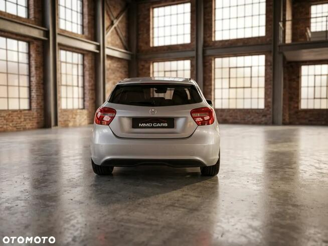 Mercedes A 180 Rok Gwarancji zadbany kamera pdc automat