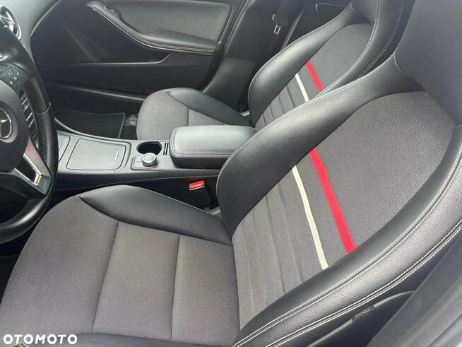 Mercedes A 180 Rok Gwarancji zadbany kamera pdc automat