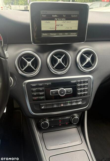 Mercedes A 180 Rok Gwarancji zadbany kamera pdc automat