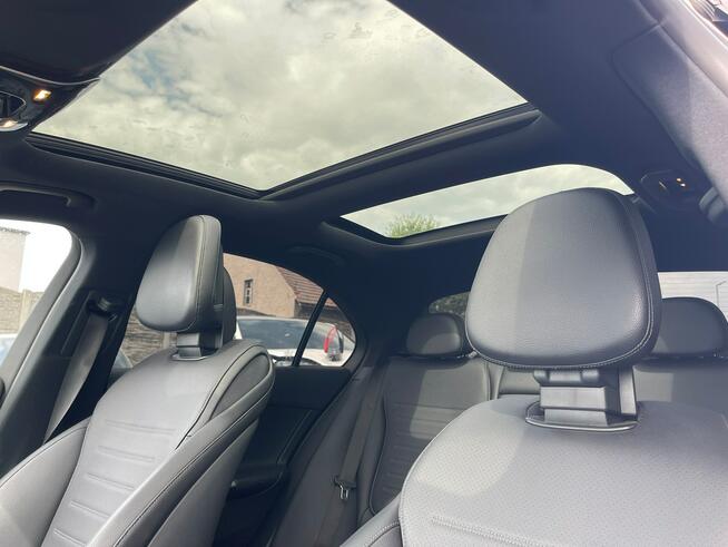Mercedes C 300 AMG Line Panorama 4Matic Skóra Kamery360 Pamięć 258KM