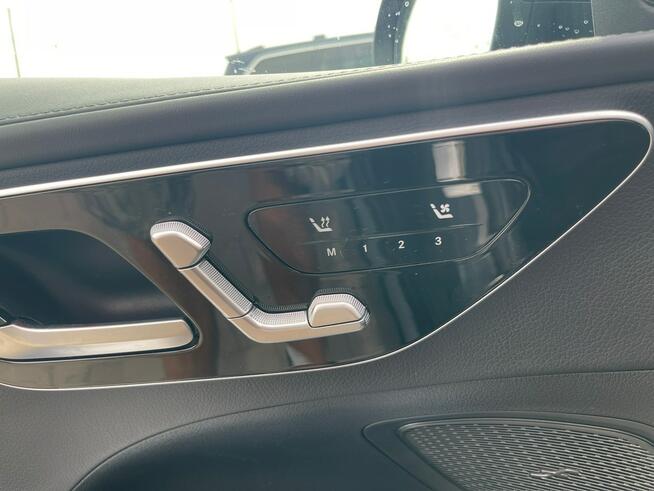 Mercedes C 300 AMG Line Panorama 4Matic Skóra Kamery360 Pamięć 258KM