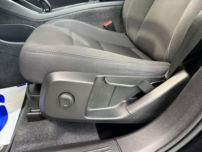 Volvo XC 40 T3 Momentum Pro! Z Polskiego Salonu ! Faktura 23% !