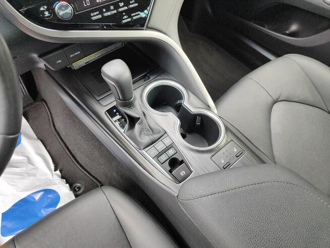 Toyota Camry 2.5 Hybrid Executive CVT ! Z Polskiego Salonu ! Faktura Vat !