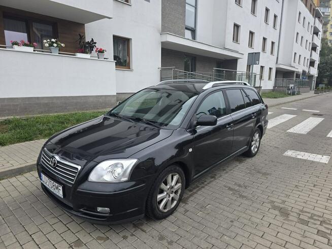 Toyota Avensis 2.0 benzyna klimatyzacja ważne opłaty