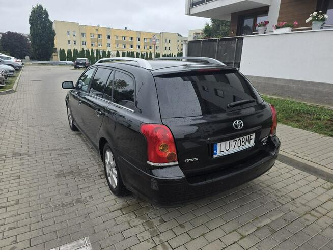 Toyota Avensis 2.0 benzyna klimatyzacja ważne opłaty