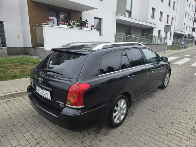 Toyota Avensis 2.0 benzyna klimatyzacja ważne opłaty