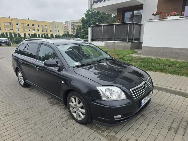 Toyota Avensis 2.0 benzyna klimatyzacja ważne opłaty