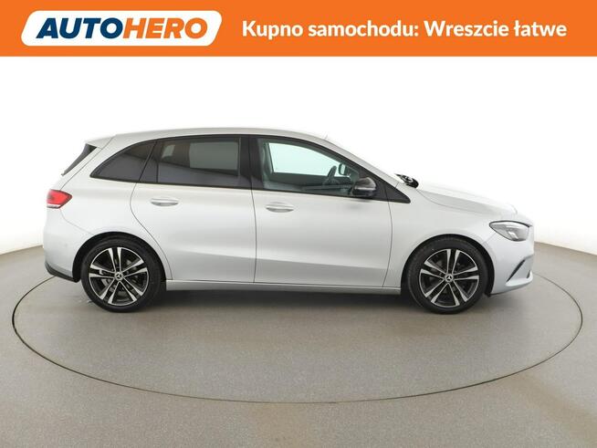Mercedes B 180 automat full LED półskóra navi grzane fotele kamera 360 i czujniki par